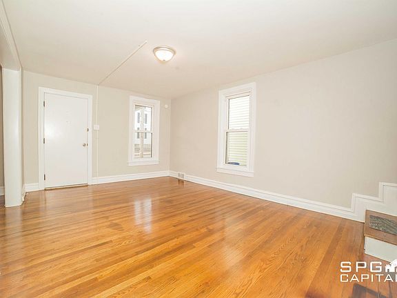 4th image of 267 Park St