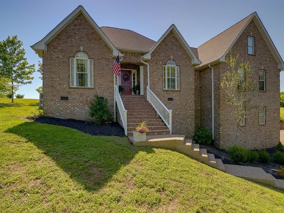 1st image of 905 Gailynn Marie Dr