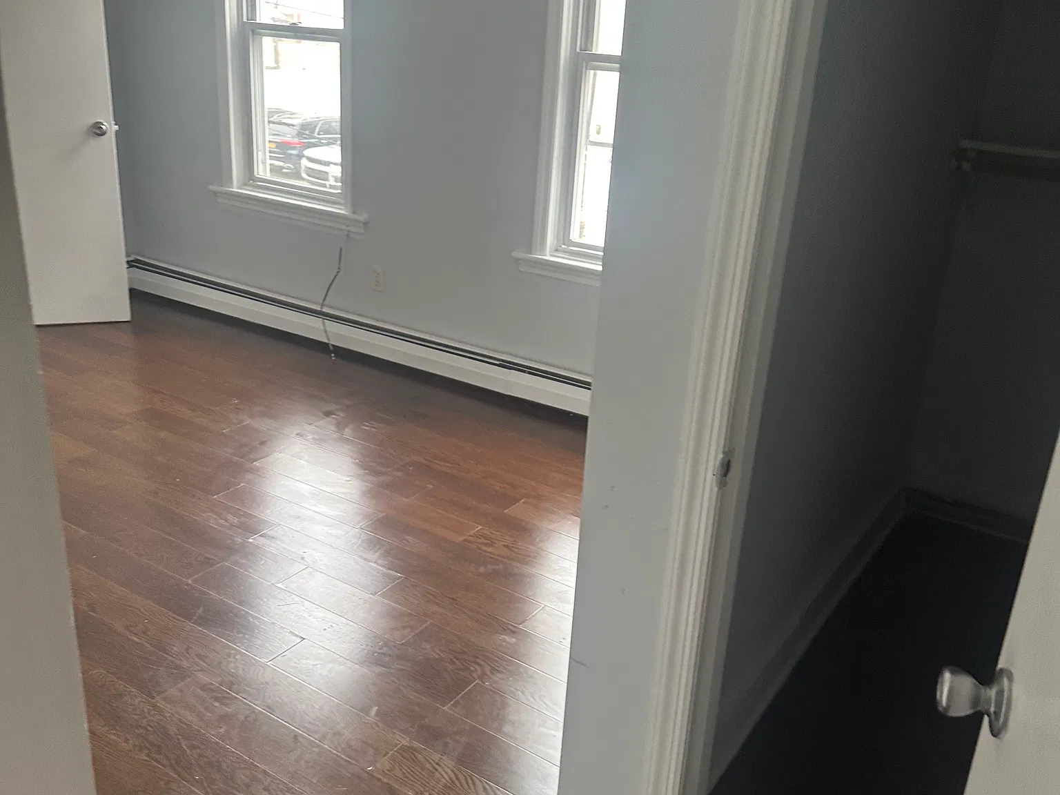 3 bed, 850 sqft, $2,400 — Photo 3