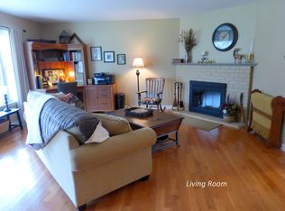 930 Grace Ave, Rochester Hills, MI 48307