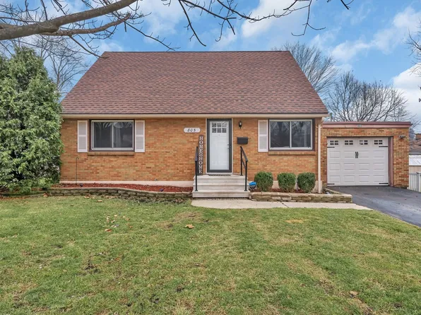 805 Valley Ln, Lockport, IL 60441