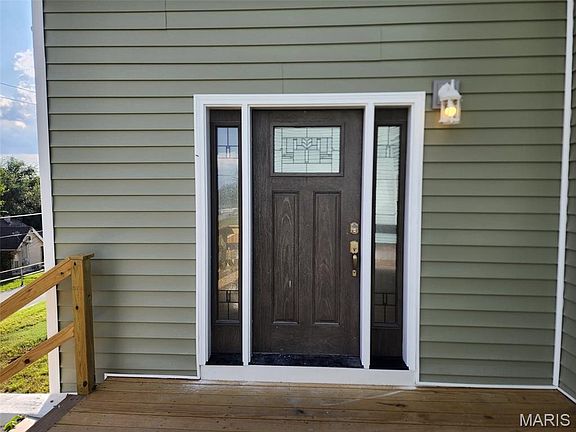 3rd image of 1716 Grace St