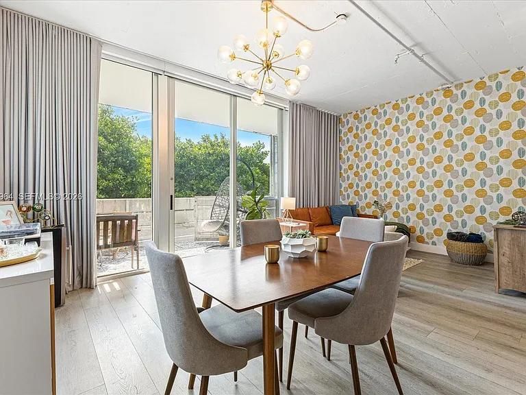 1700 Meridian Ave #203 — Photo 3