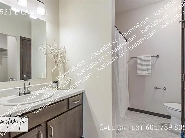 2521 E Cama Pl — Photo 9