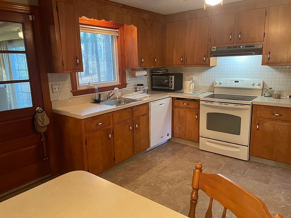 17 Woodard Rd, Walpole, MA 02081 Zillow