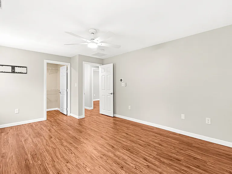 38 Idora Ave — Photo 21