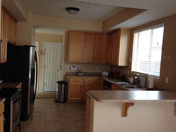 2nd image of 2209 W Jasper Butte Dr