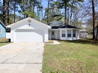 221 Manor Cir, Myrtle Beach, SC 29588