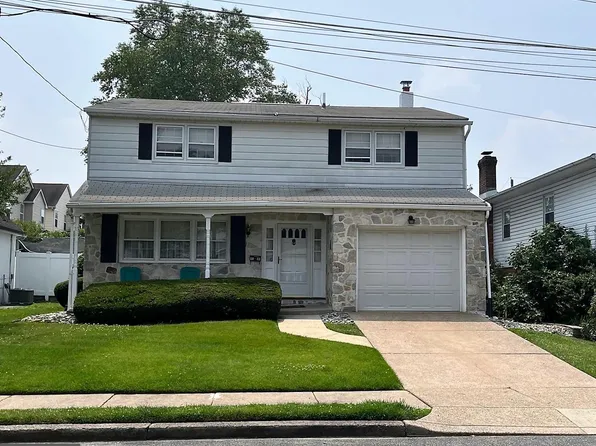 4504 Pearson Ave, Philadelphia, PA 19114