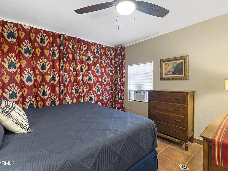 188 S Adonis Ave — Photo 17