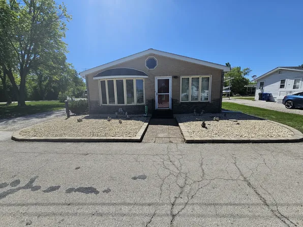 8150 N Thorsen Ln, Morris, IL 60450