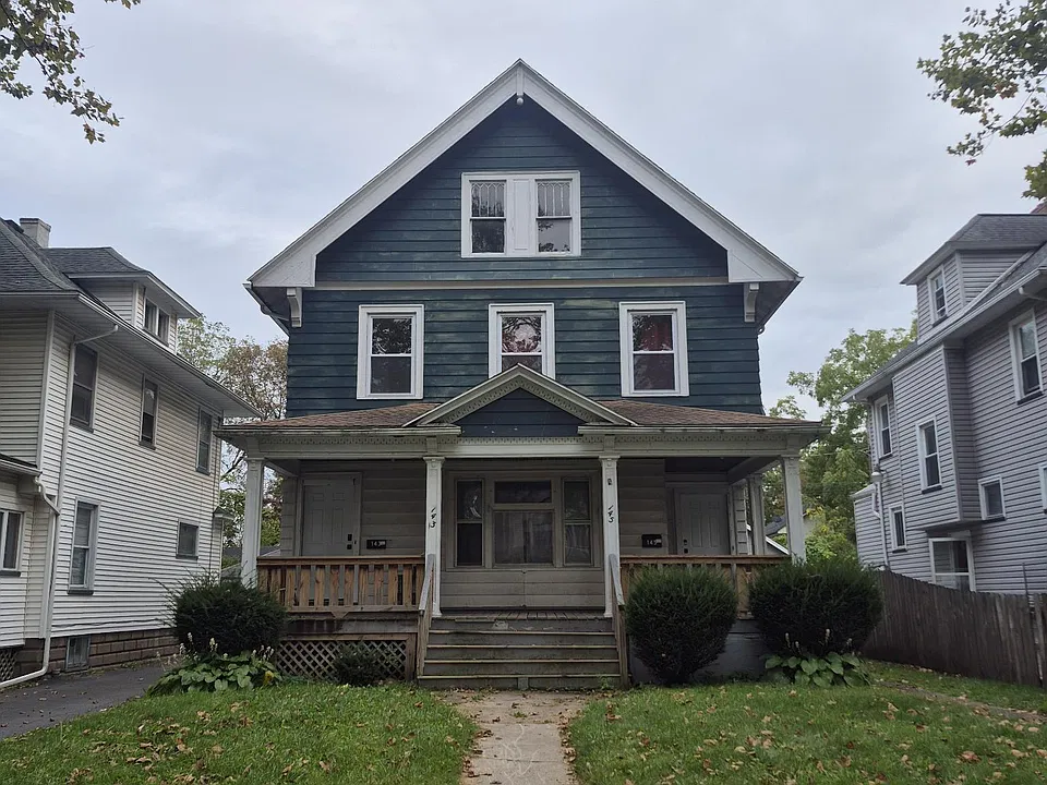 143 Earl St
