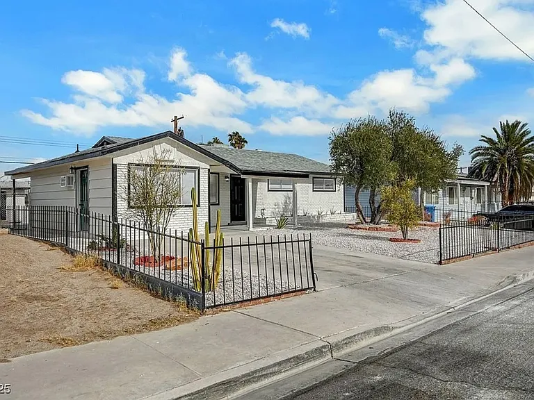 6520 Evergreen Ave — Photo 17