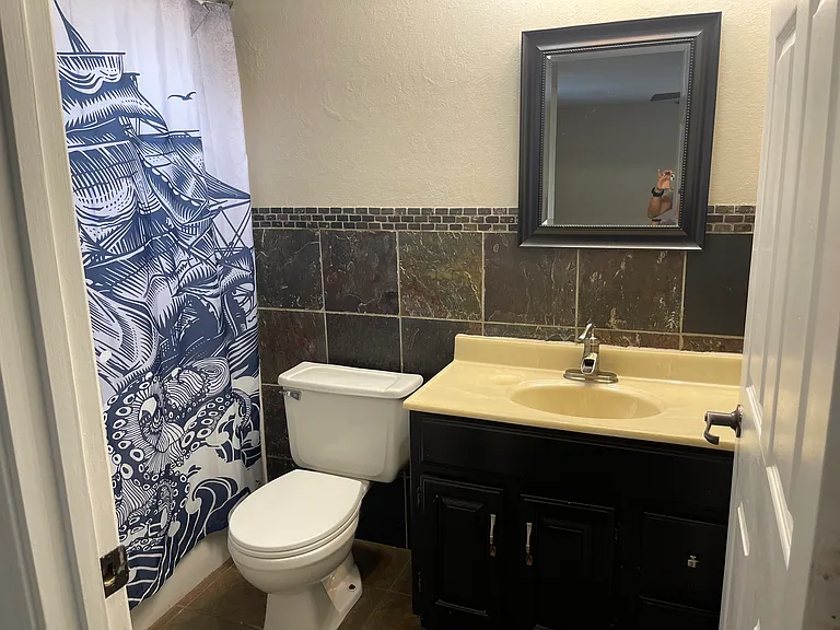 1718 E Cervantes St — Photo 16