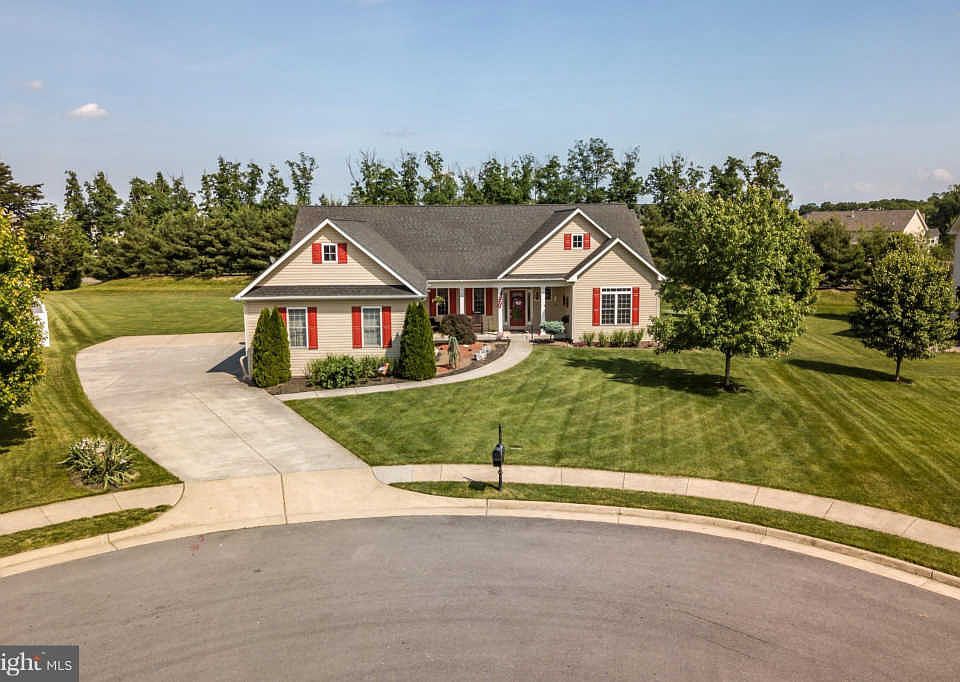 1st image of 104 Sonoma Ct