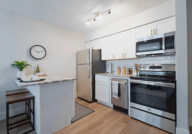 TRELLIS Canyon Creek Apartments — Photo 2