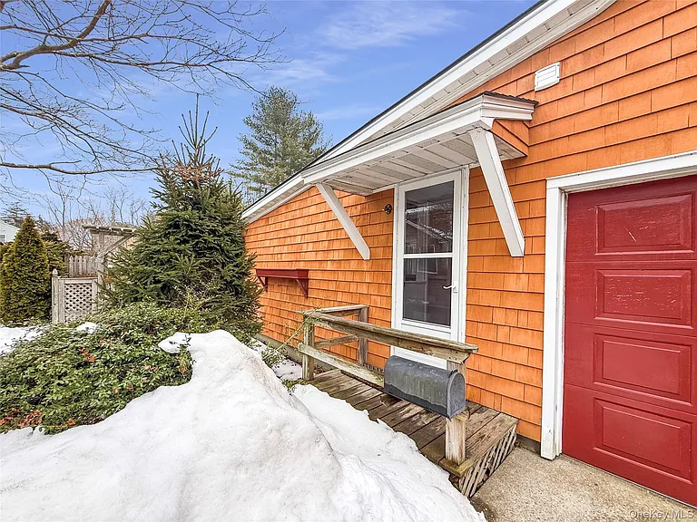 839 Pond View Rd — Photo 18