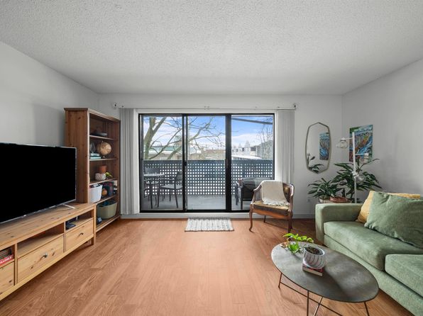 17661 58a Ave #107, Surrey, BC V3S 1N4