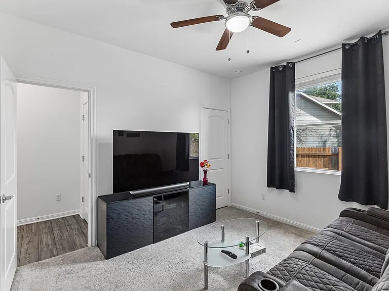 228 High Mesa Dr — Photo 17