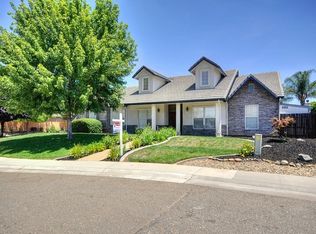 9032 Quail Cove Dr, Elk Grove, CA 95624