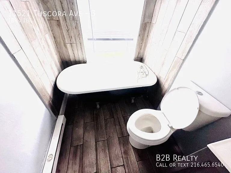 11521 Tuscora Ave #3 — Photo 3