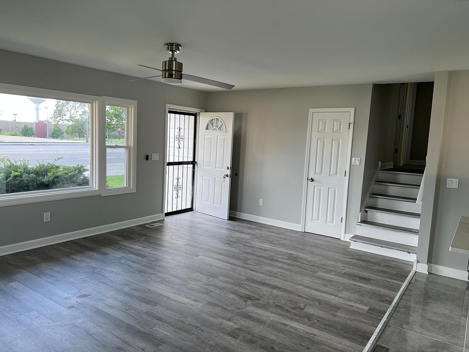 1st image of 228 W Main St