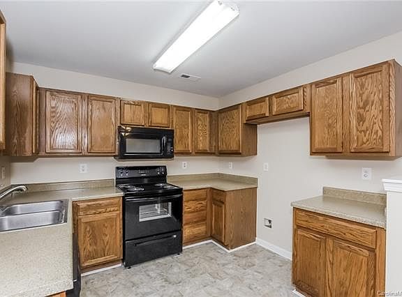 2nd image of 5724 Wallace Ave