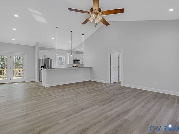 5th image of 3157 Irvington Rd