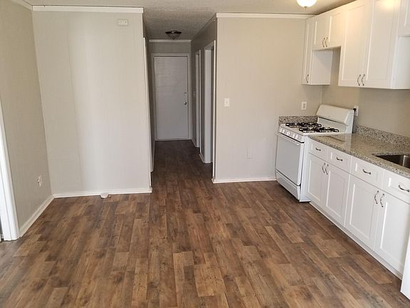 4th image of 936 Sycamore Ave APT A