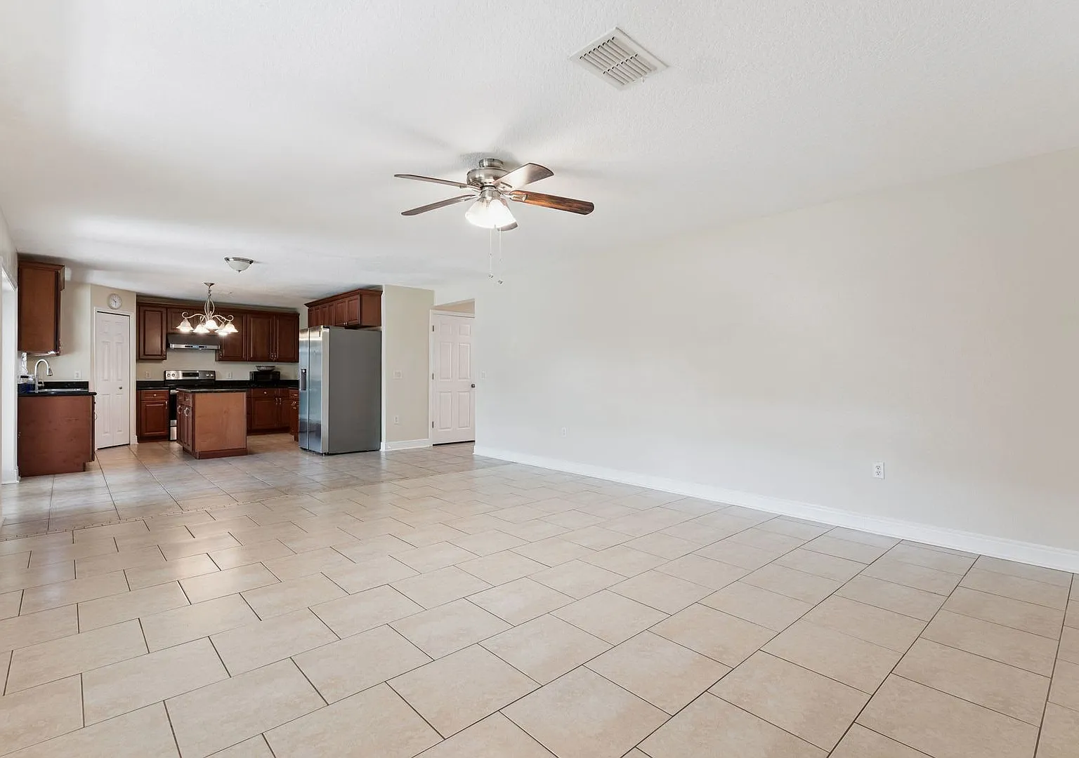 4 BR / 2.5 BA Home In Turnberry Reserve — Photo 4