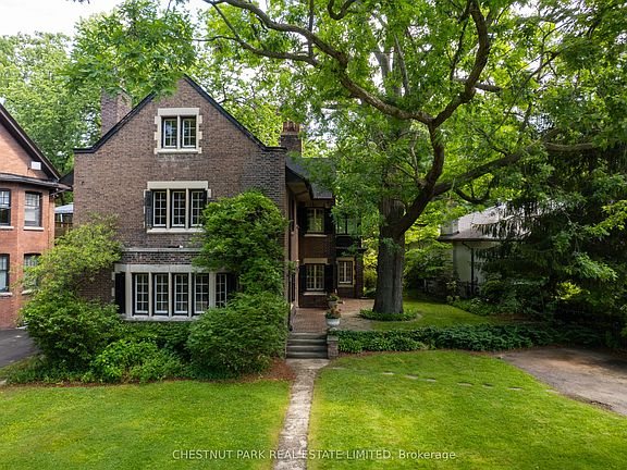 2nd image of 24 Castle Frank Cres