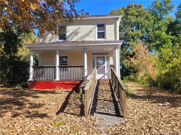 411 E Maryland Ave, Crewe, VA 23930