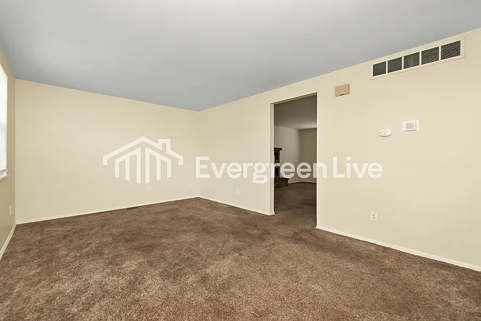 8346 Eagle Pass Dr — Photo 2
