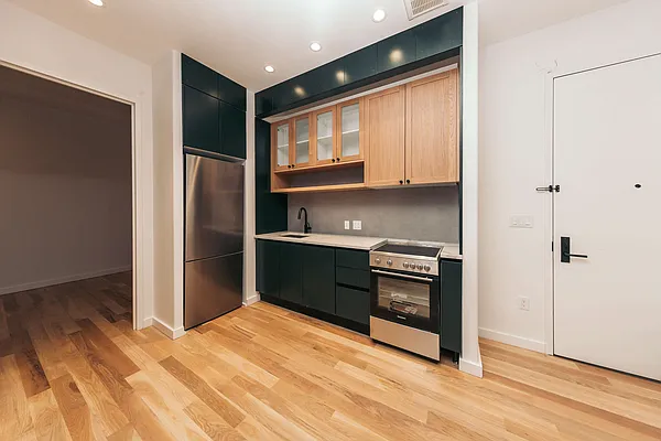 Rented by Nooklyn NYC LLC | media 11
