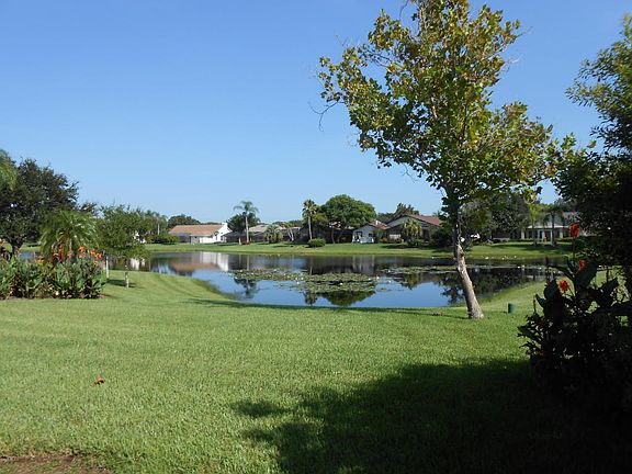 5th image of 1385 Silver Lake Dr
