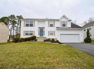 205 Branch Hill Dr, Egg Harbor Township, NJ 08234