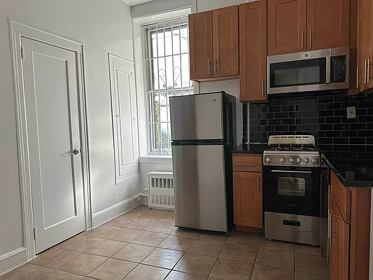 Rented by Waverly Realty Associates | media 2