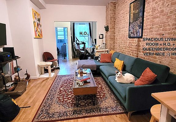 4th image of 535 E 87th St #4B