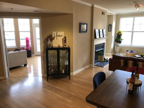 405 W 7th St APT 415, Charlotte, NC 28202