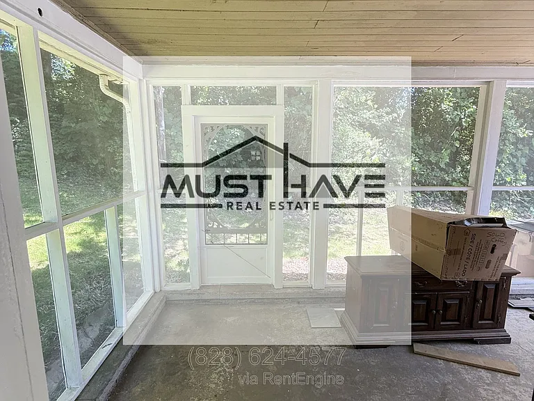 202 Newland Pl NW — Photo 10