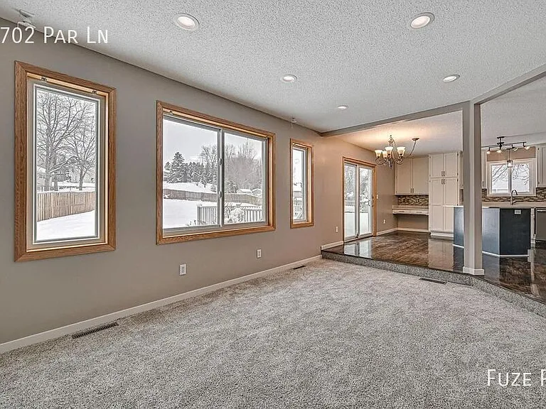 1702 Par Ln — Photo 17