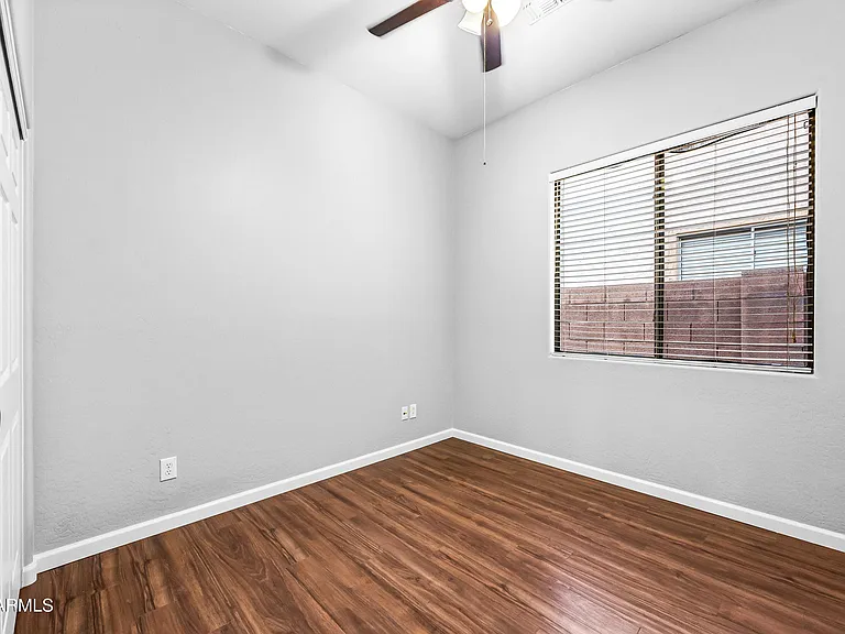 4231 E Marshall Ave — Photo 24