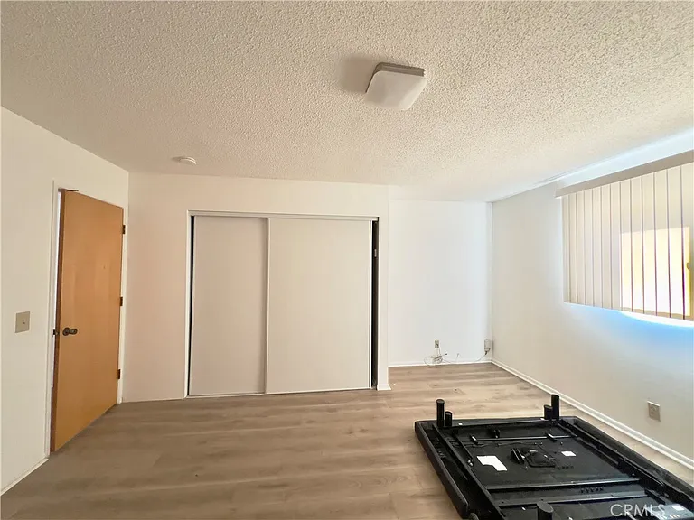 1521 W Westmont Ave — Photo 13