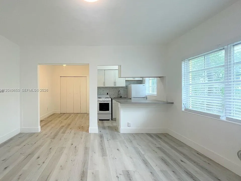 1021 Euclid Ave #9