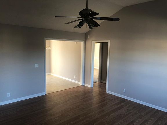 3rd image of 2817 Holsted Dr