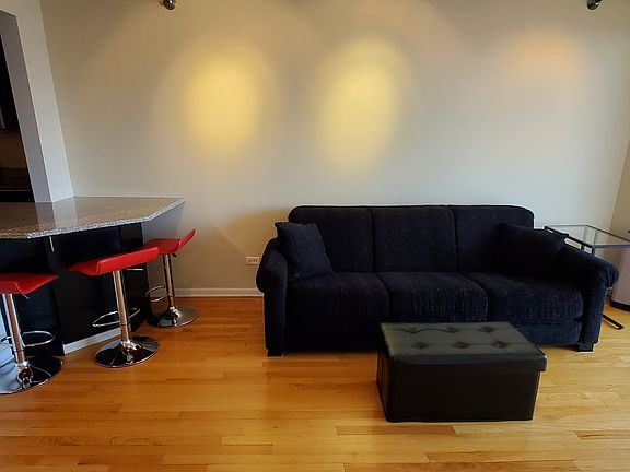 4th image of 111 W Maple St APT 3306