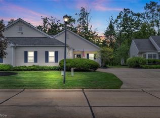 10683 Crossings Dr, Aurora, OH 44202