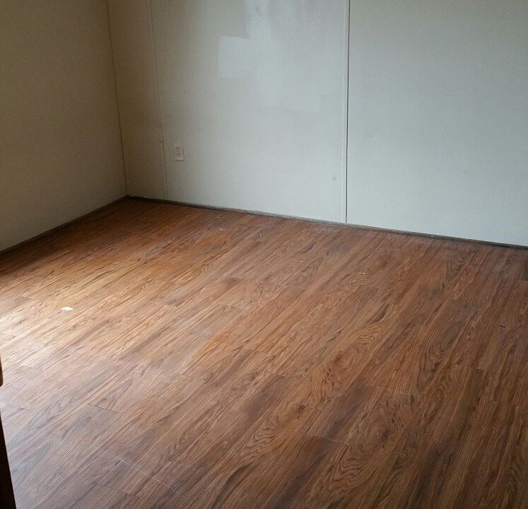 1st image of 124 N Hill Dr