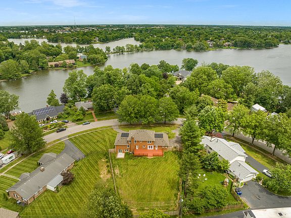 2nd image of 2076 Lakeside Dr
