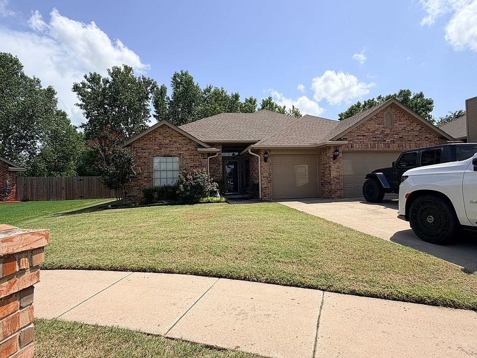 1st image of 844 SW 41st St